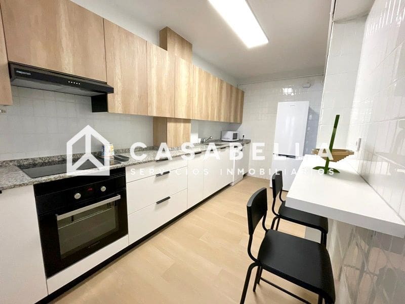 4 makuuhuone Asunto vuokrattavana paikassa Valencia kaupunki - 2 000 € (Ref: 9780220)