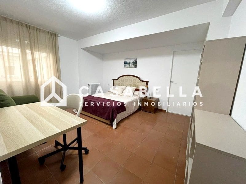 4 makuuhuone Asunto vuokrattavana paikassa Valencia kaupunki - 2 000 € (Ref: 9780220)