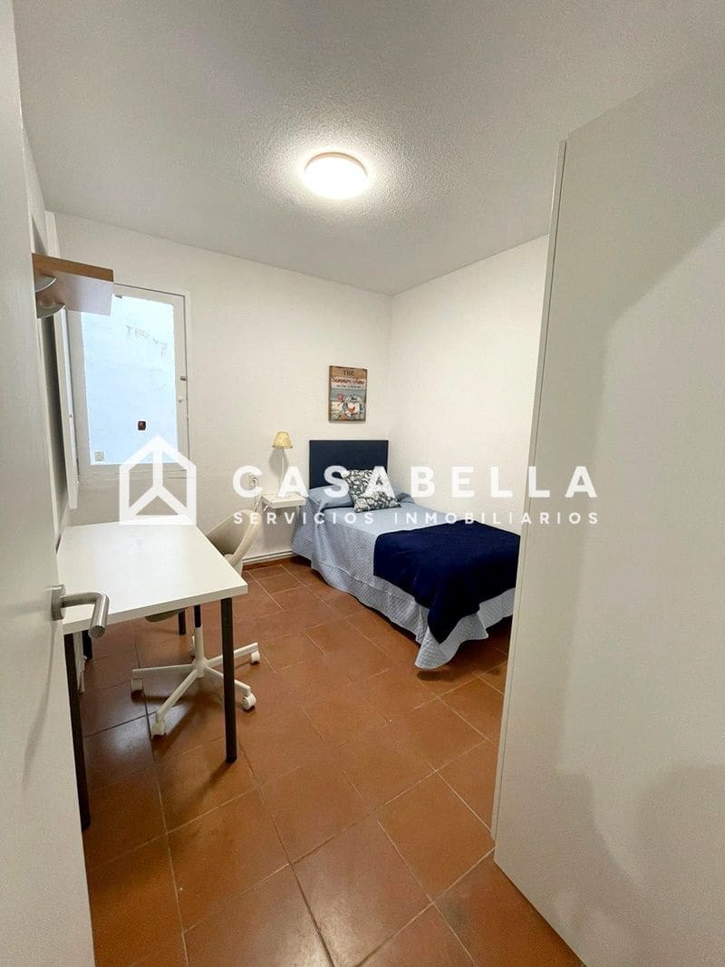 4 makuuhuone Asunto vuokrattavana paikassa Valencia kaupunki - 2 000 € (Ref: 9780220)