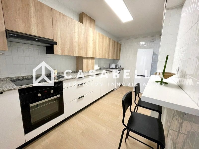 4 makuuhuone Asunto vuokrattavana paikassa Valencia kaupunki - 2 000 € (Ref: 9780220)