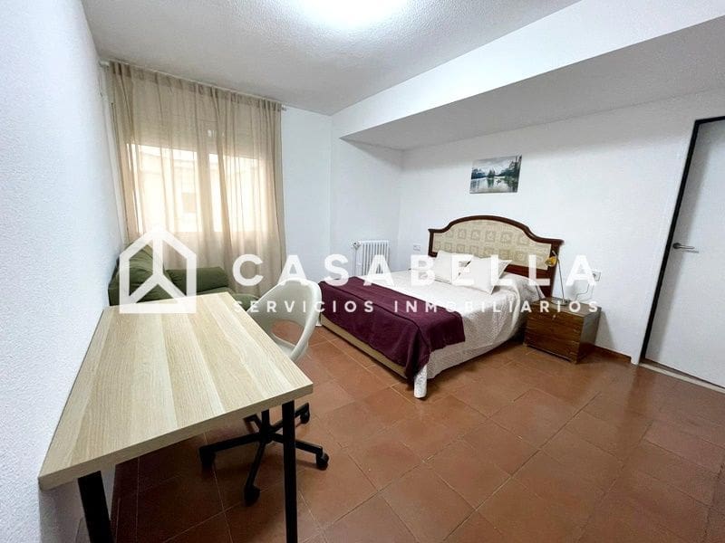 4 makuuhuone Asunto vuokrattavana paikassa Valencia kaupunki - 2 000 € (Ref: 9780220)