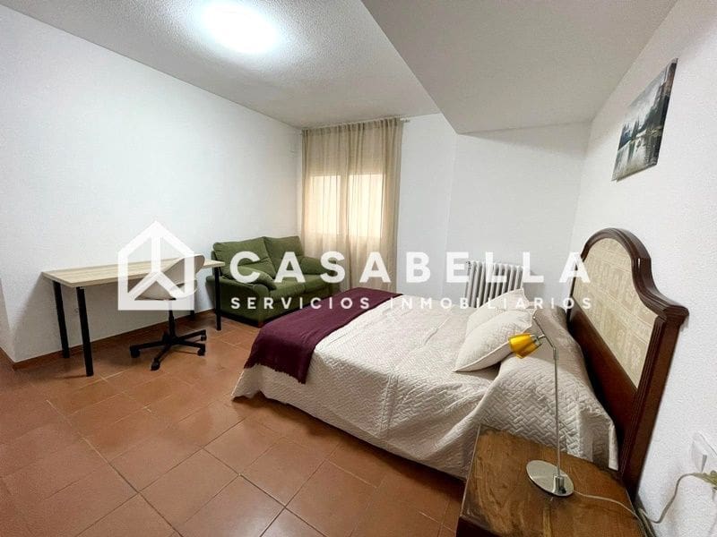 4 makuuhuone Asunto vuokrattavana paikassa Valencia kaupunki - 2 000 € (Ref: 9780220)