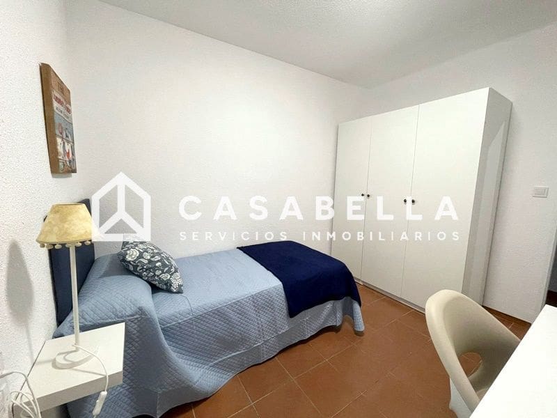 4 makuuhuone Asunto vuokrattavana paikassa Valencia kaupunki - 2 000 € (Ref: 9780220)