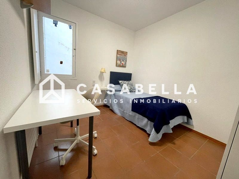 4 makuuhuone Asunto vuokrattavana paikassa Valencia kaupunki - 2 000 € (Ref: 9780220)