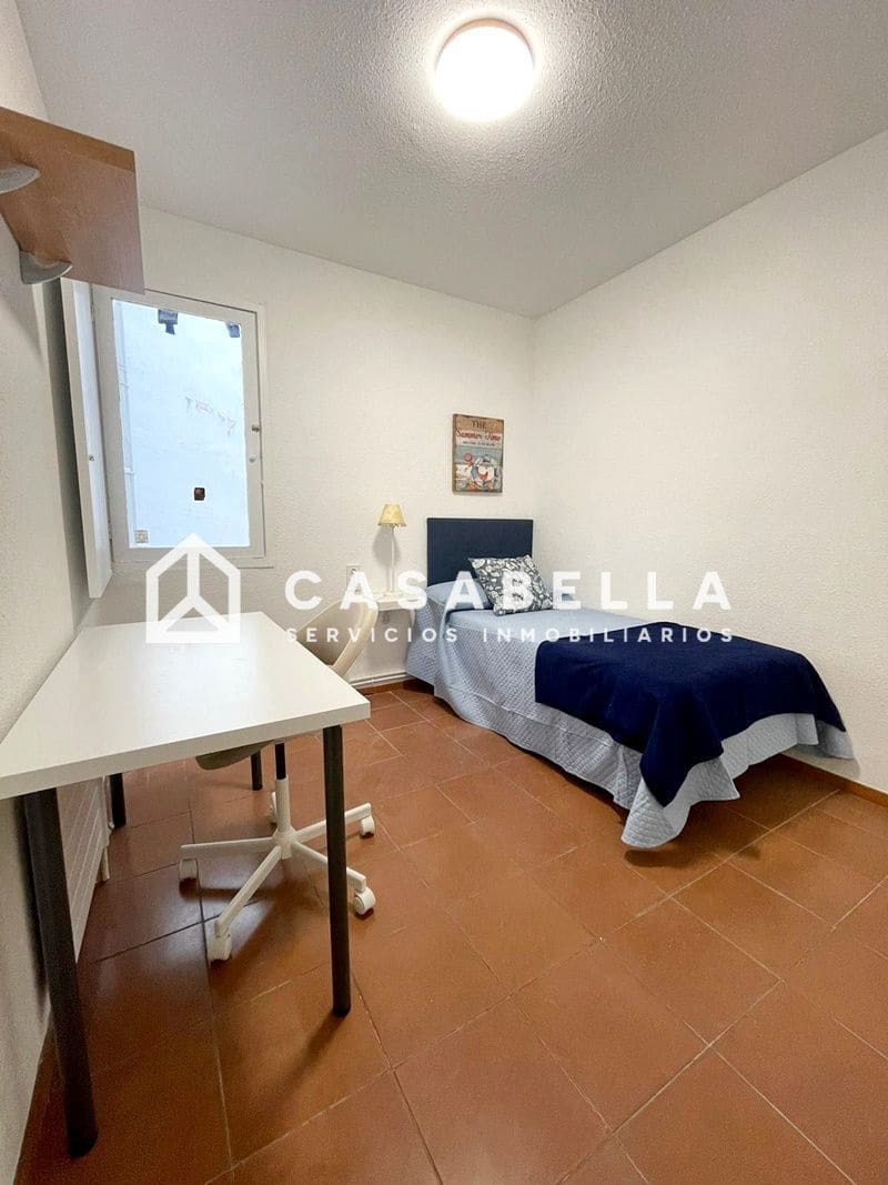 4 makuuhuone Asunto vuokrattavana paikassa Valencia kaupunki - 2 000 € (Ref: 9780220)