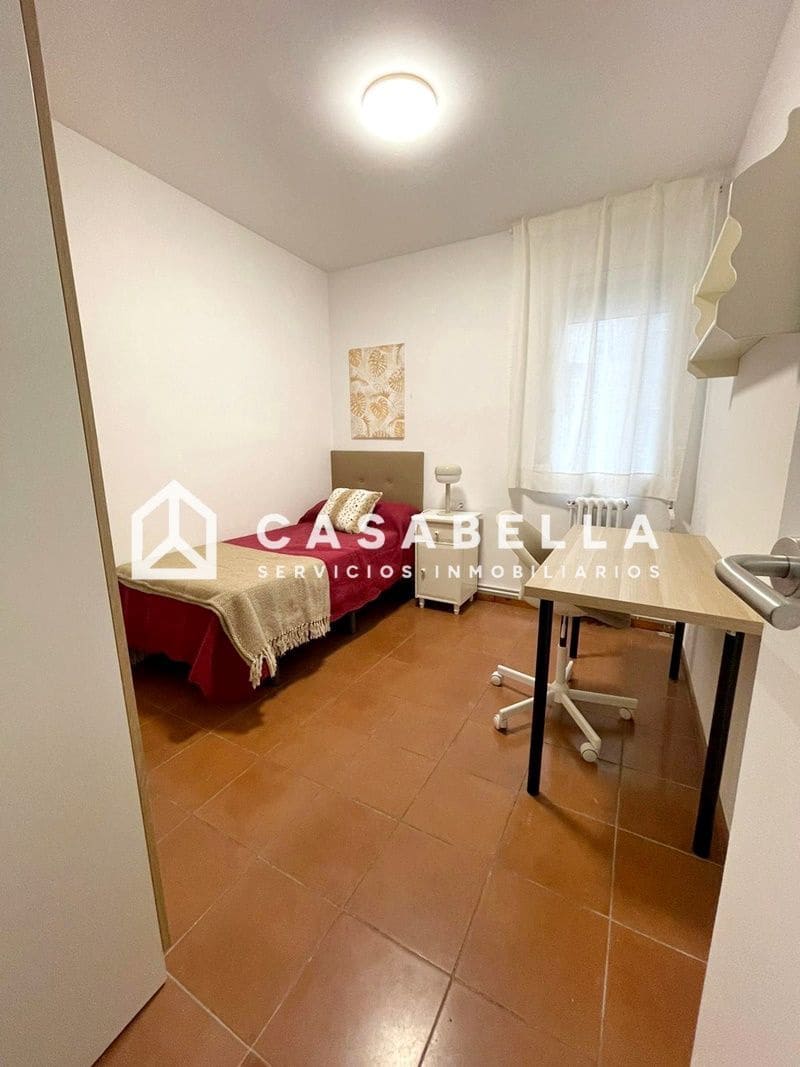 4 makuuhuone Asunto vuokrattavana paikassa Valencia kaupunki - 2 000 € (Ref: 9780220)