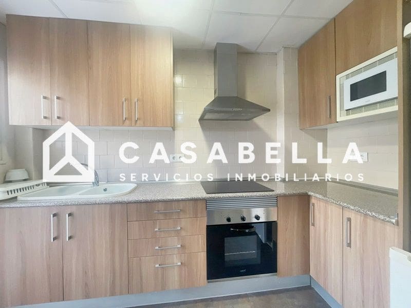 3 soveværelse Lejlighed til leje i Valencia by - € 1.200 (Ref: 9794266)