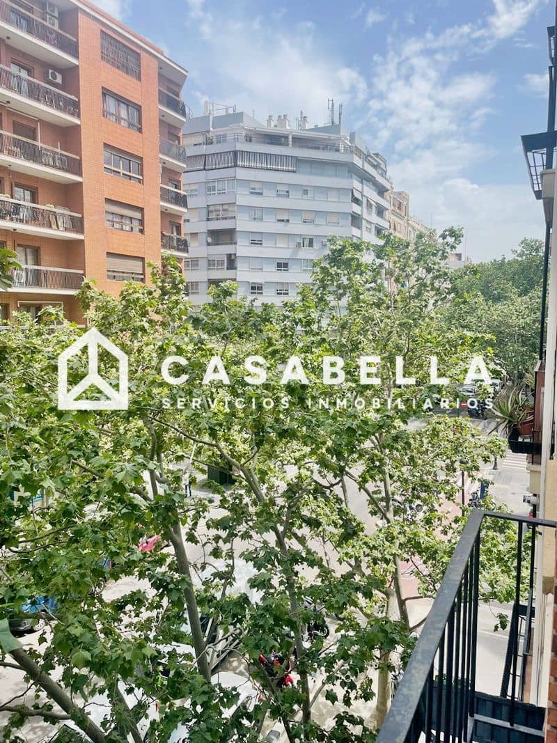 3 soveværelse Lejlighed til leje i Valencia by - € 1.200 (Ref: 9794266)