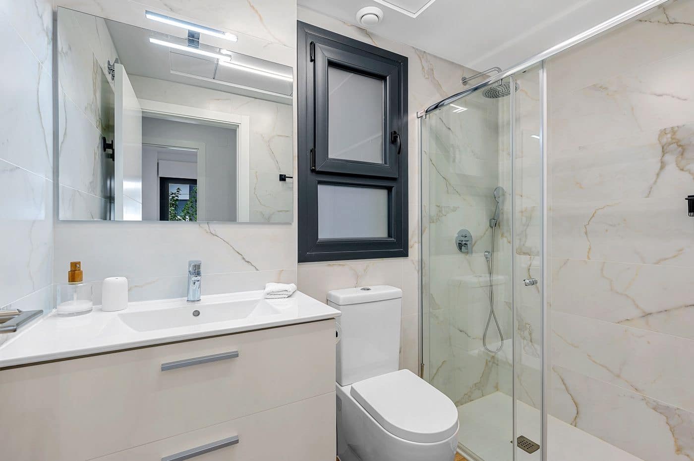 2 bedroom Apartment for sale in Orihuela Costa with pool - € 249,500 (Ref: 9379900)