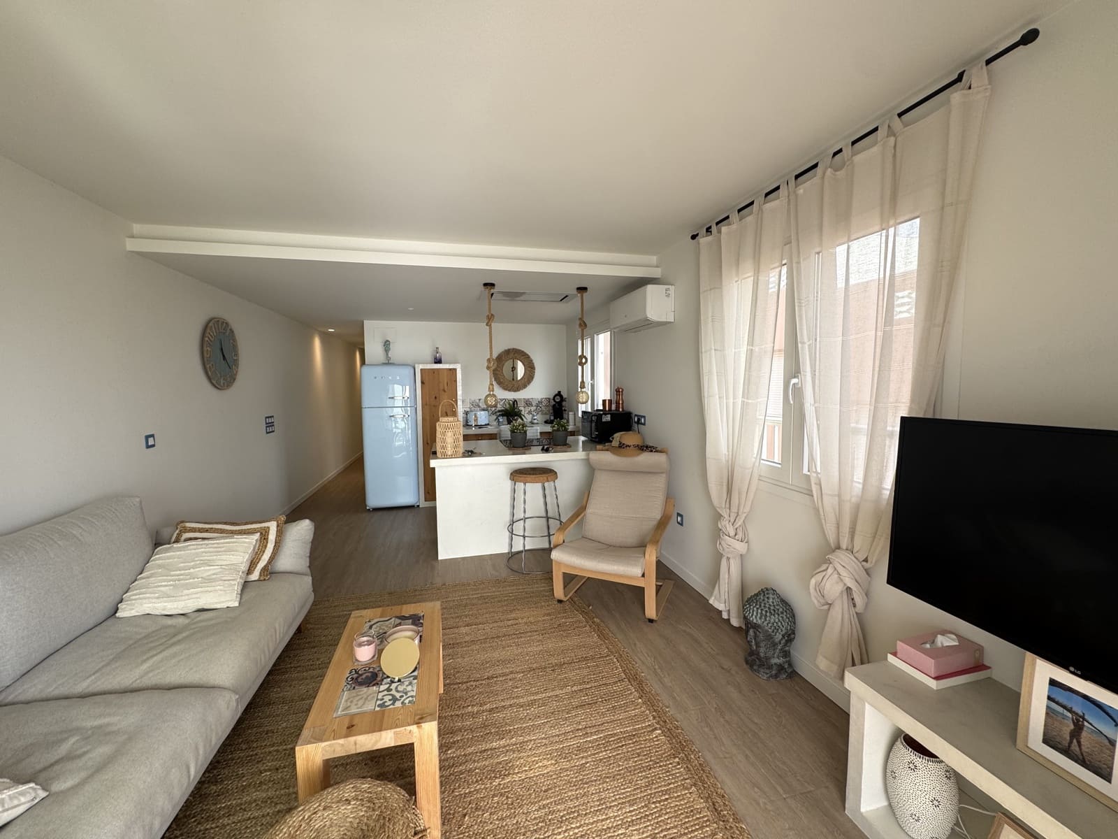 2 bedroom Beach Apartment for sale in Santa Pola - € 349,999 (Ref: 9388635)