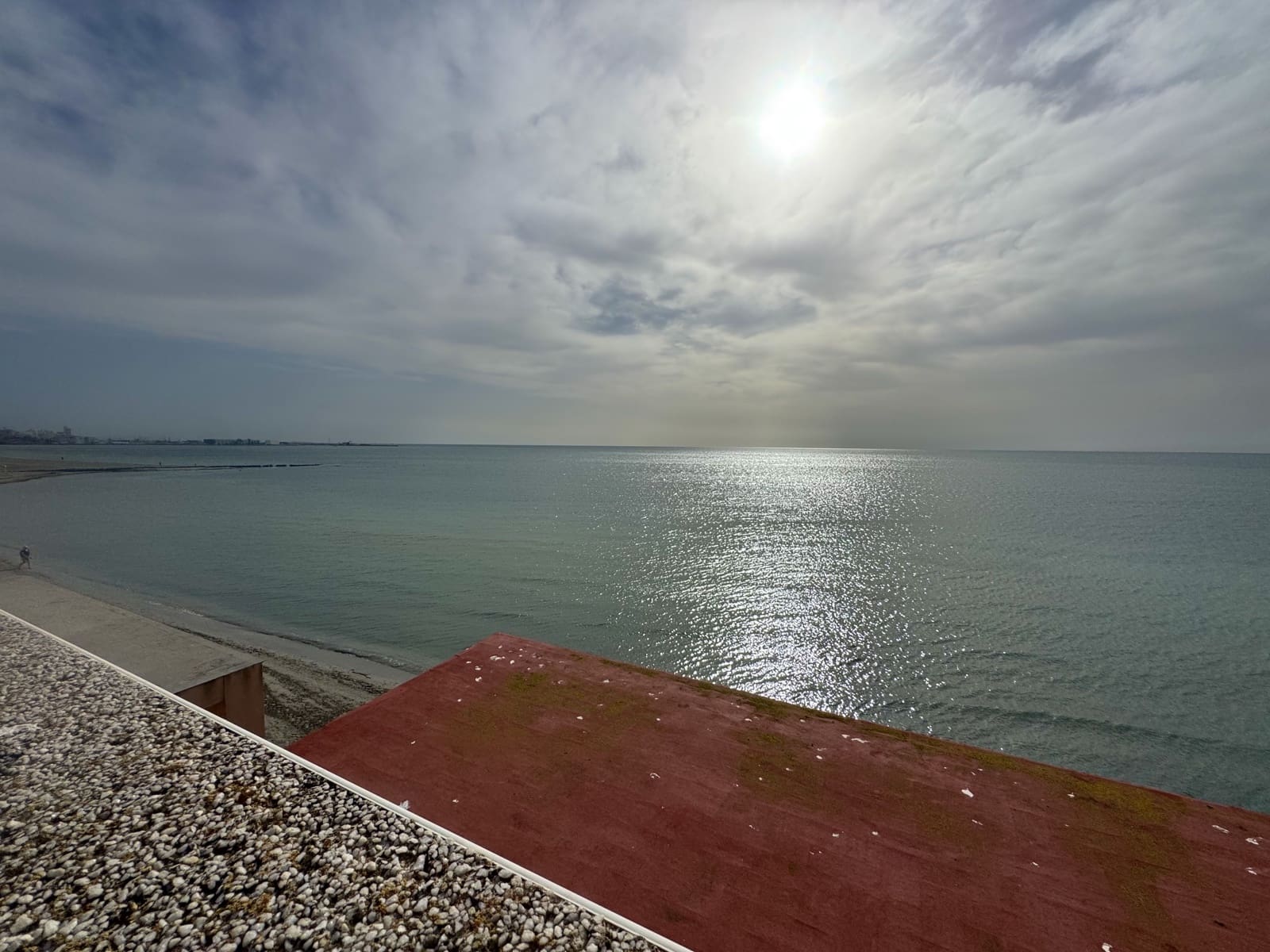 2 bedroom Beach Apartment for sale in Santa Pola - € 349,999 (Ref: 9388635)