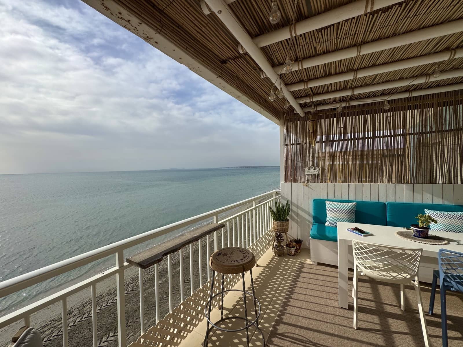 2 bedroom Beach Apartment for sale in Santa Pola - € 349,999 (Ref: 9388635)