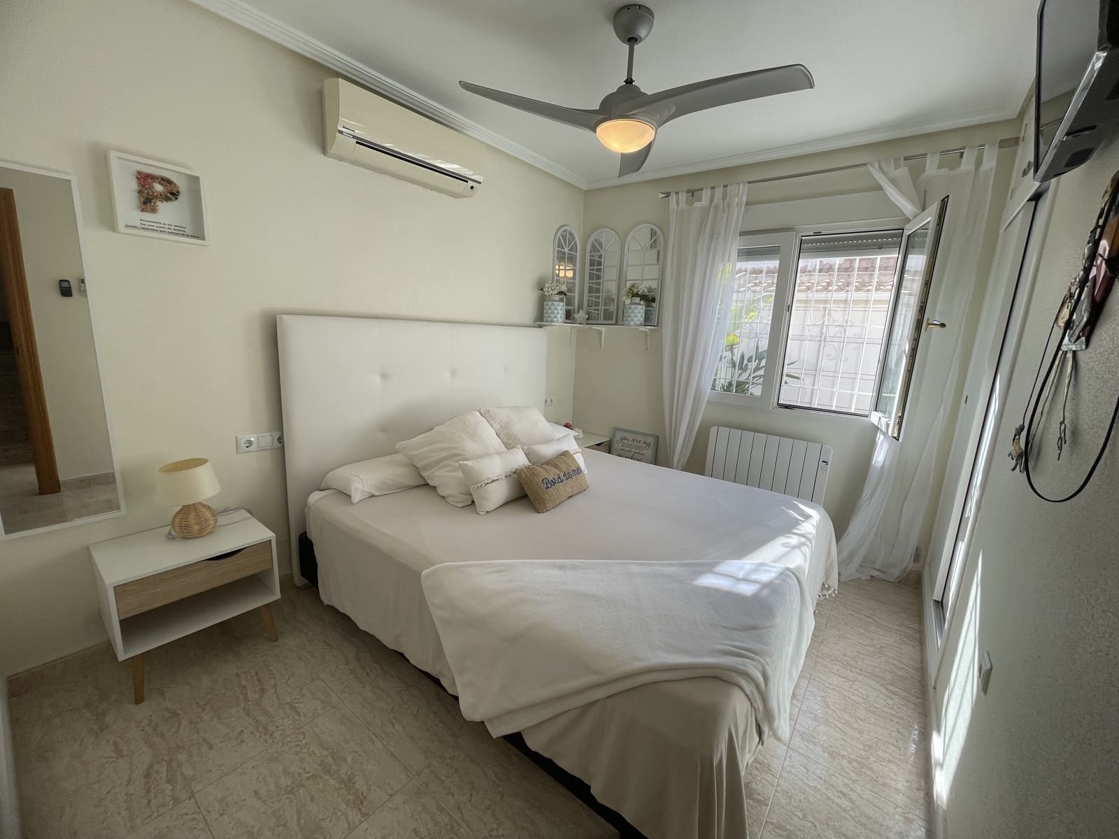 Townhouse for sale in Pilar de la Horadada - € 399,000 (Ref: 9432605)