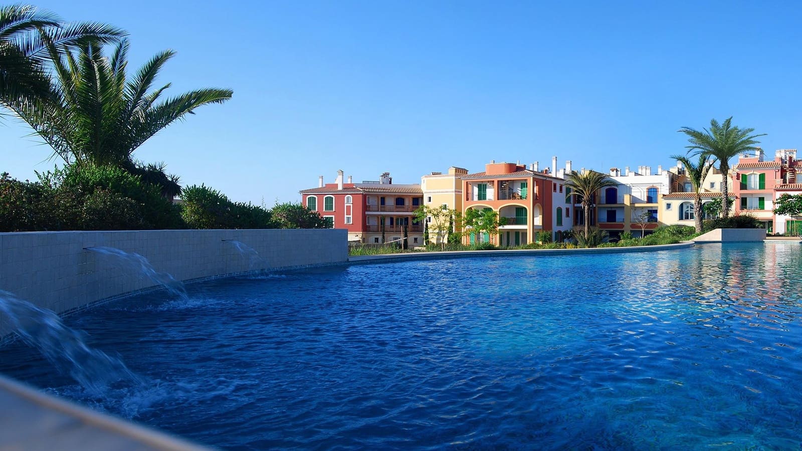 2 slaapkamer Appartement te koop in Portocolom met zwembad - € 545.000 (Ref: 10162335)