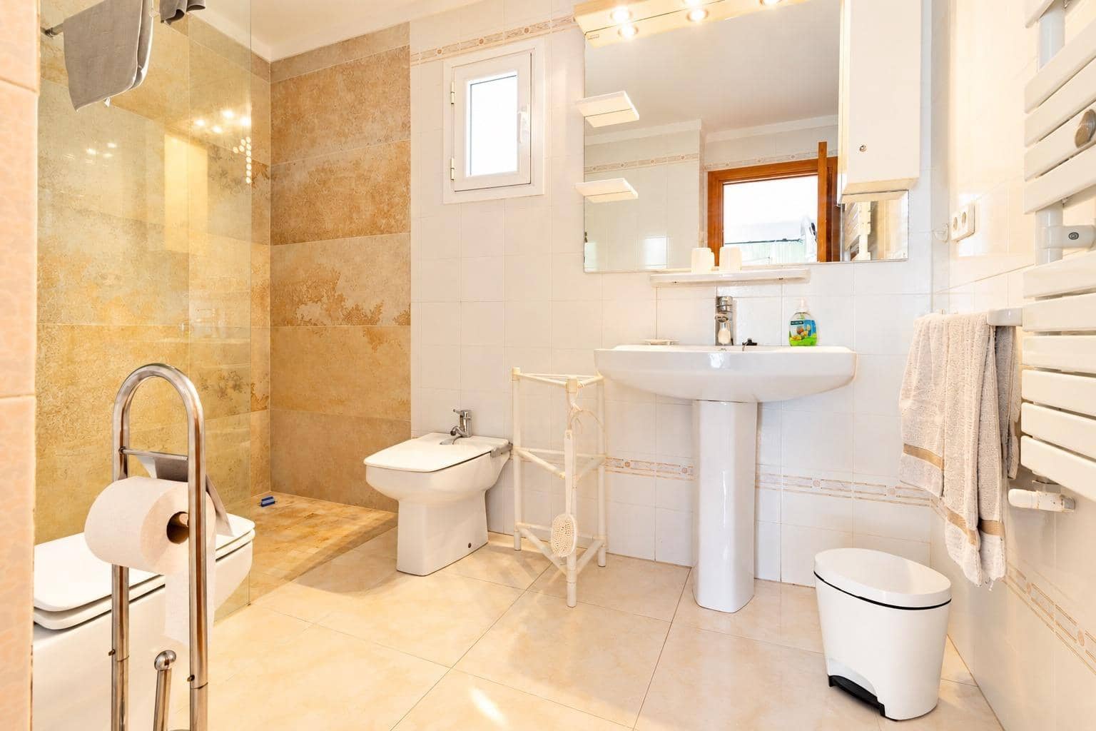 2 sypialnia Apartament na sprzedaż w Porto Petro z basenem garażem - 480 000 € (Ref: 10165172)