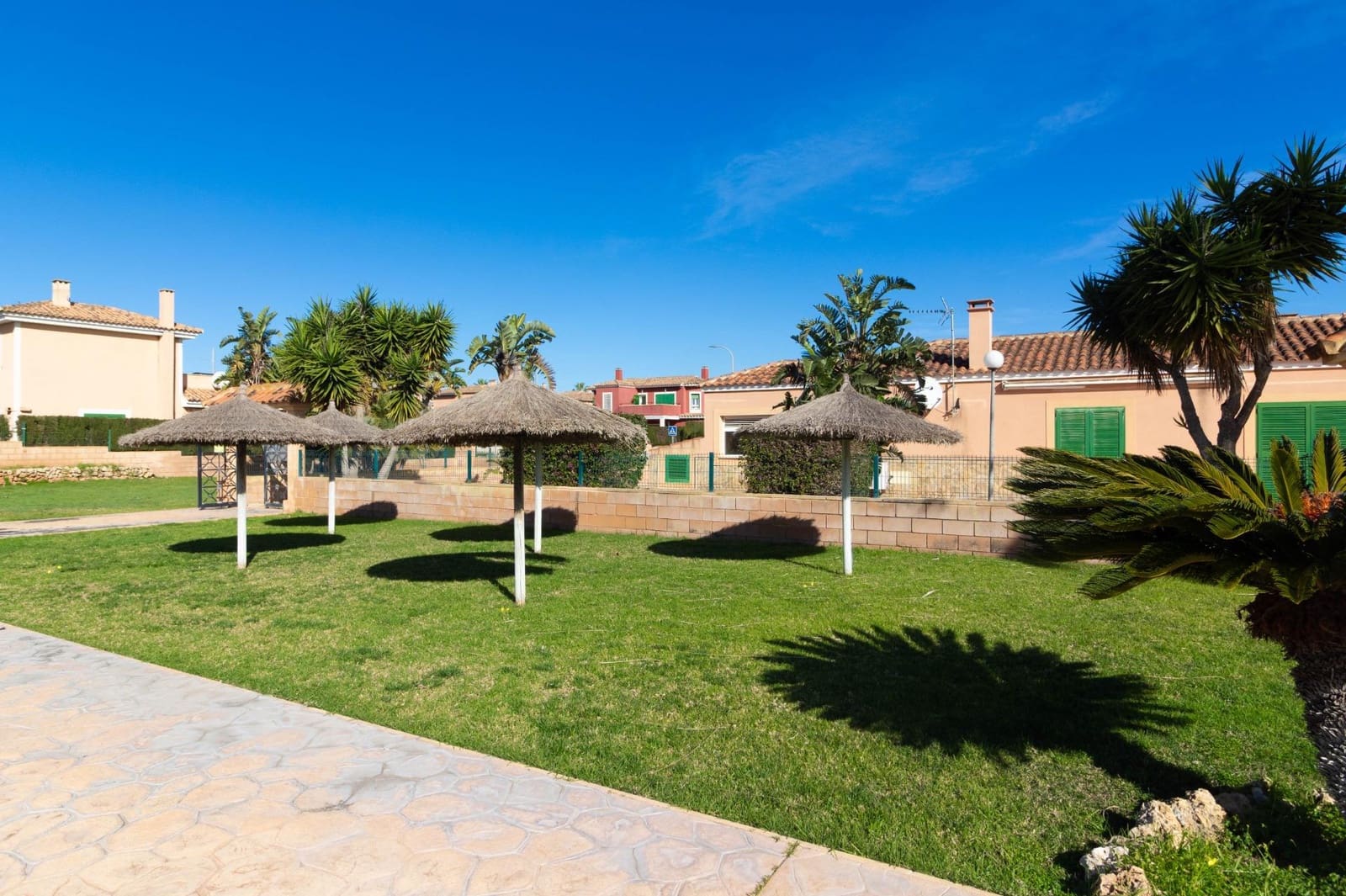 Ático de 2 habitaciones en Cala Murada en venta con piscina - 445.000 € (Ref: 9804791)