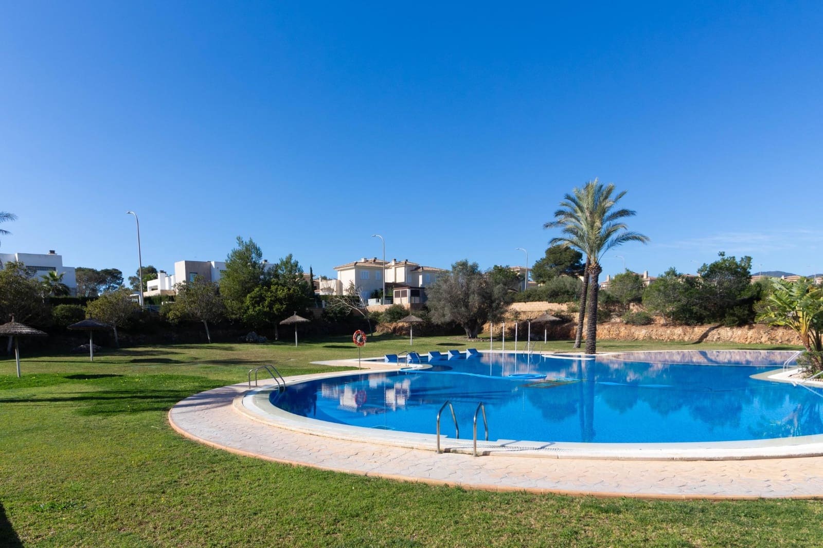 Ático de 2 habitaciones en Cala Murada en venta con piscina - 445.000 € (Ref: 9804791)