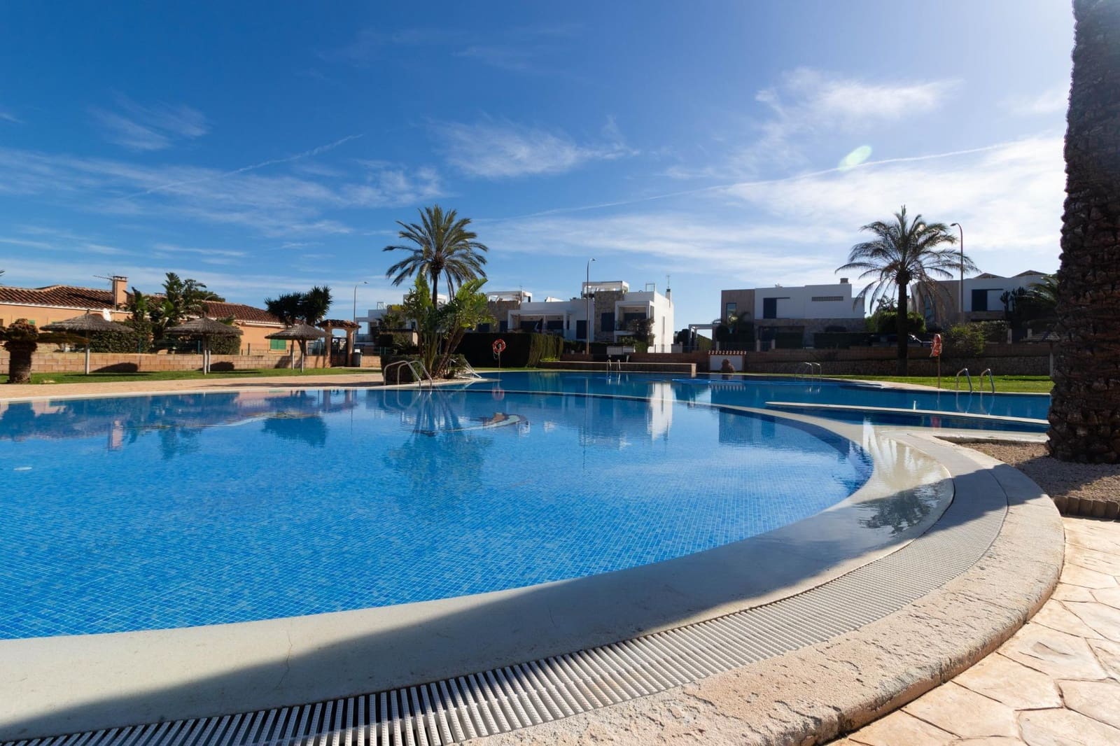 Ático de 2 habitaciones en Cala Murada en venta con piscina - 445.000 € (Ref: 9804791)