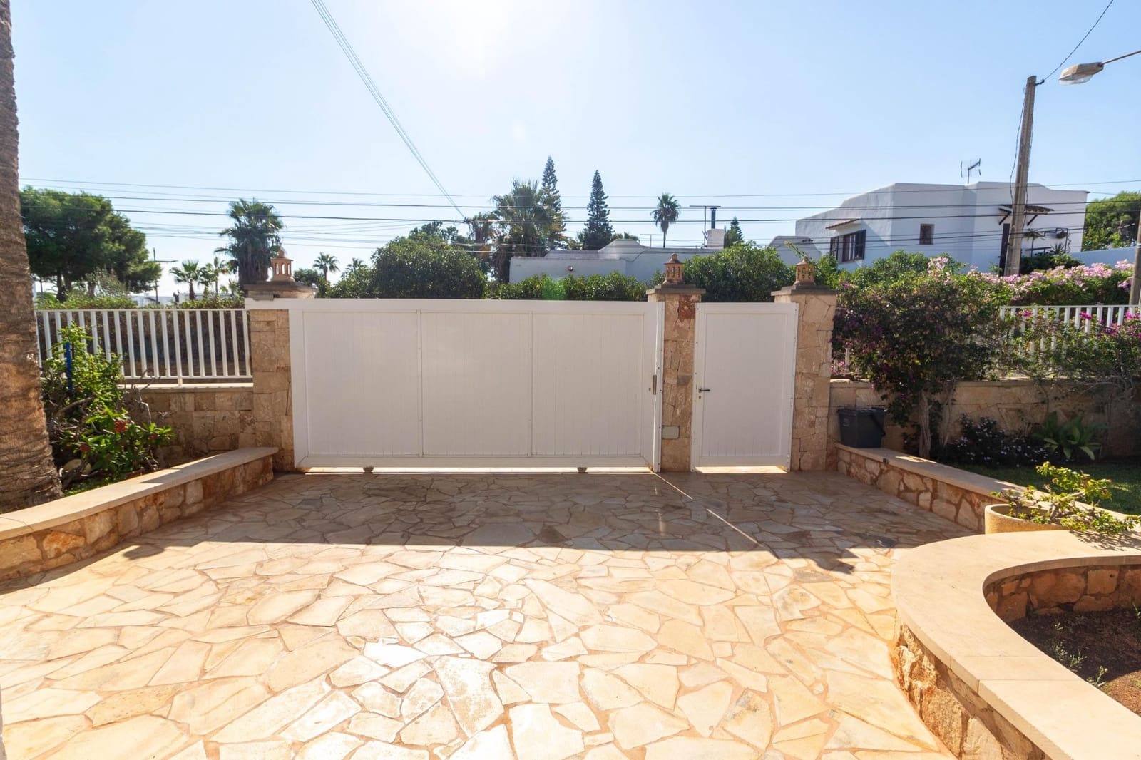 5 Zimmer Villa zu verkaufen in Cala d'Or mit Pool Garage - 1.250.000 € (Ref: 9804793)