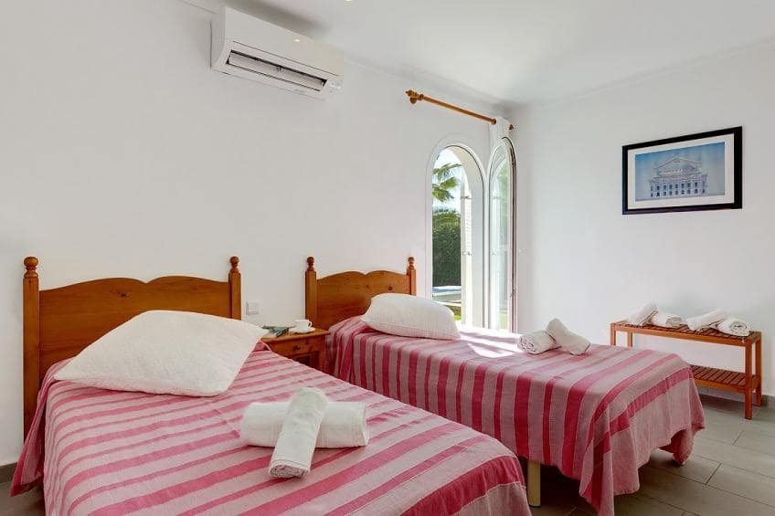 5 Zimmer Villa zu verkaufen in Cala d'Or mit Pool Garage - 1.600.000 € (Ref: 9804794)