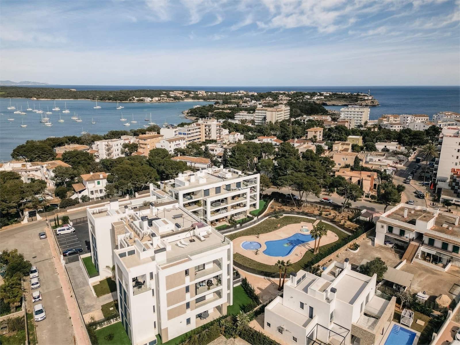 3 soveværelse Lejlighed til salg i Portocolom med swimmingpool - € 820.000 (Ref: 9804796)