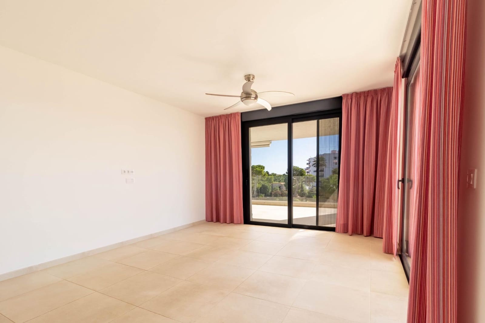 3 soveværelse Lejlighed til salg i Portocolom med swimmingpool - € 820.000 (Ref: 9804796)