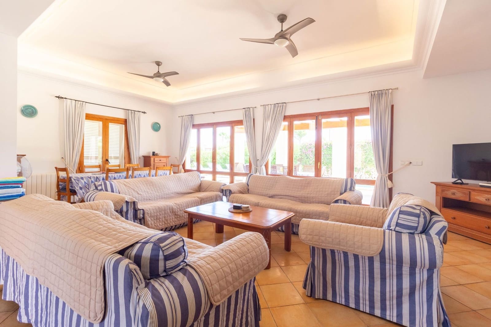 4 Zimmer Villa zu verkaufen in Cala d'Or mit Pool - 1.150.000 € (Ref: 9804798)