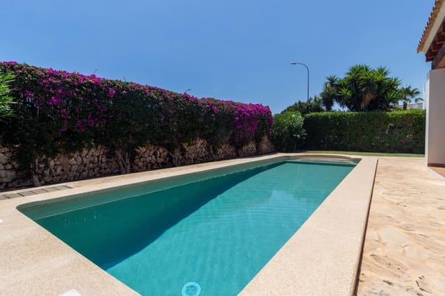 4 Zimmer Villa zu verkaufen in Cala d'Or, Santanyí mit Pool - 1.150.000 € (Ref: 9804798)