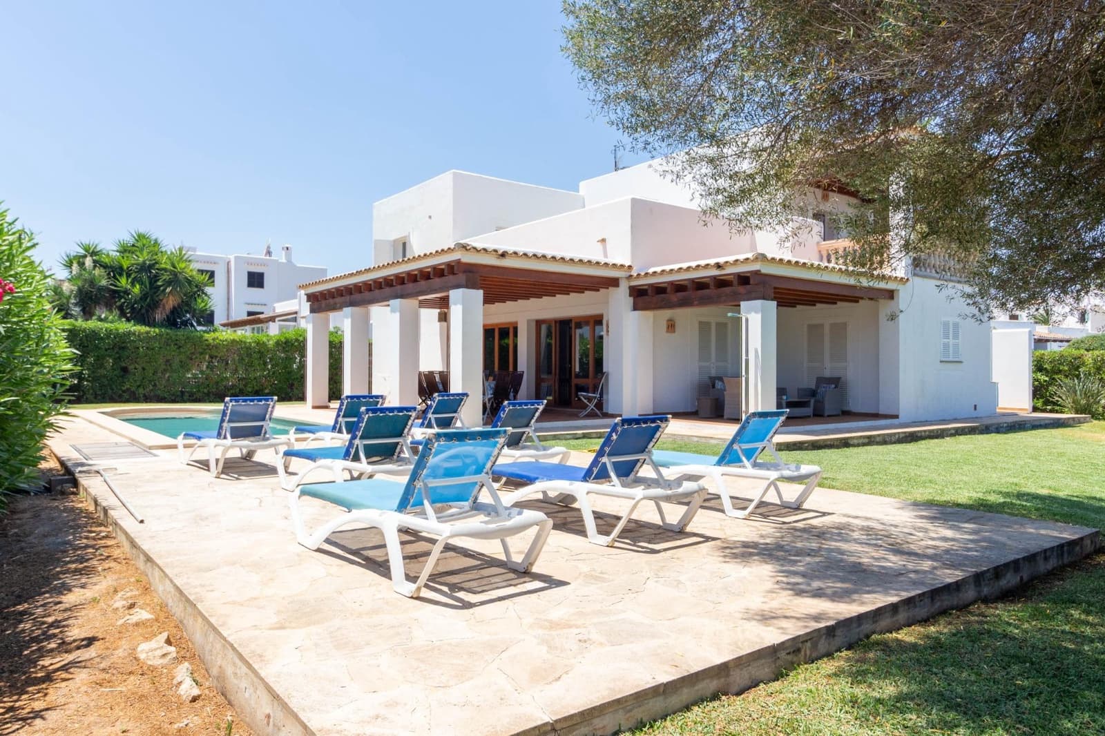 4 Zimmer Villa zu verkaufen in Cala d'Or mit Pool - 1.150.000 € (Ref: 9804798)