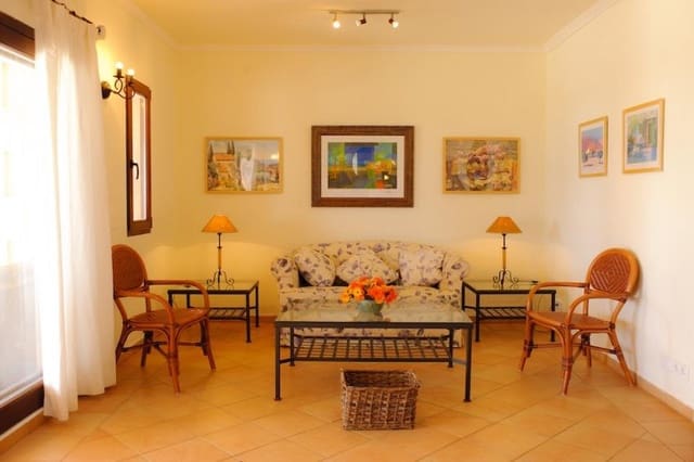 3 soveværelse Finca/Landehus til salg i L'Horta / S'Horta, Felanitx med swimmingpool - € 3.000.000 (Ref: 9804801)