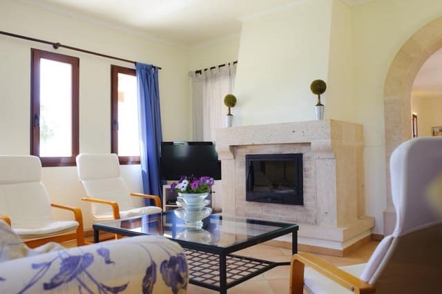 3 soveværelse Finca/Landehus til salg i L'Horta / S'Horta, Felanitx med swimmingpool - € 3.000.000 (Ref: 9804801)