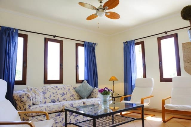 3 soveværelse Finca/Landehus til salg i L'Horta / S'Horta, Felanitx med swimmingpool - € 3.000.000 (Ref: 9804801)