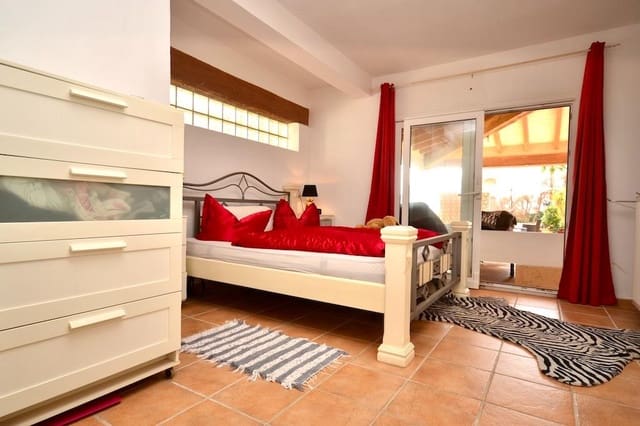 4 Zimmer Villa zu verkaufen in Cala d'Or, Santanyí mit Pool Garage - 1.750.000 € (Ref: 9804805)