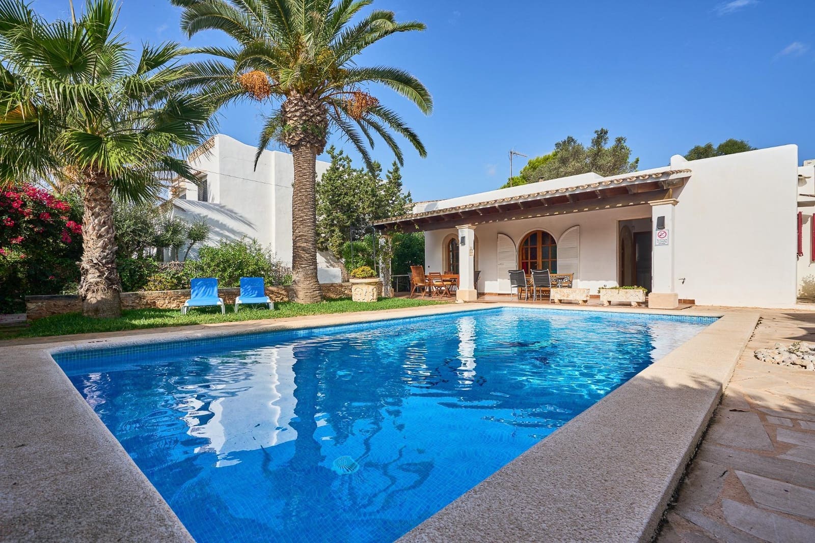 3 sypialnia Willa na sprzedaż w Cala d'Or z basenem - 880 000 € (Ref: 9818344)