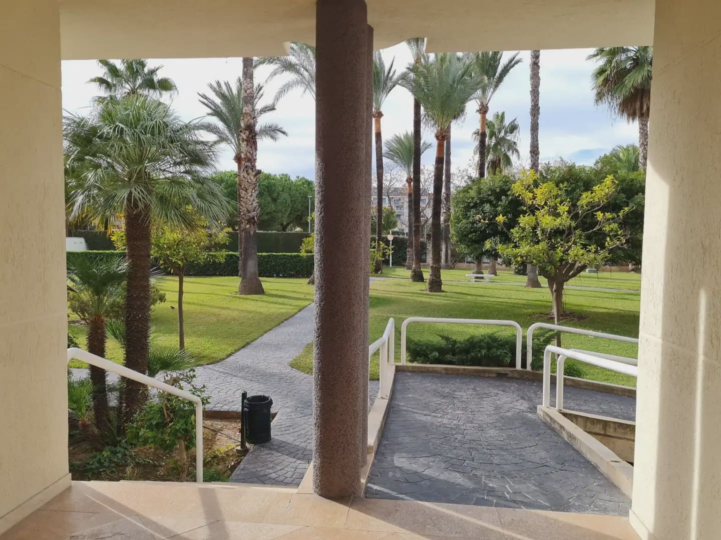 3 bedroom Flat for sale in Gandia with pool - € 369,000 (Ref: 10023030)