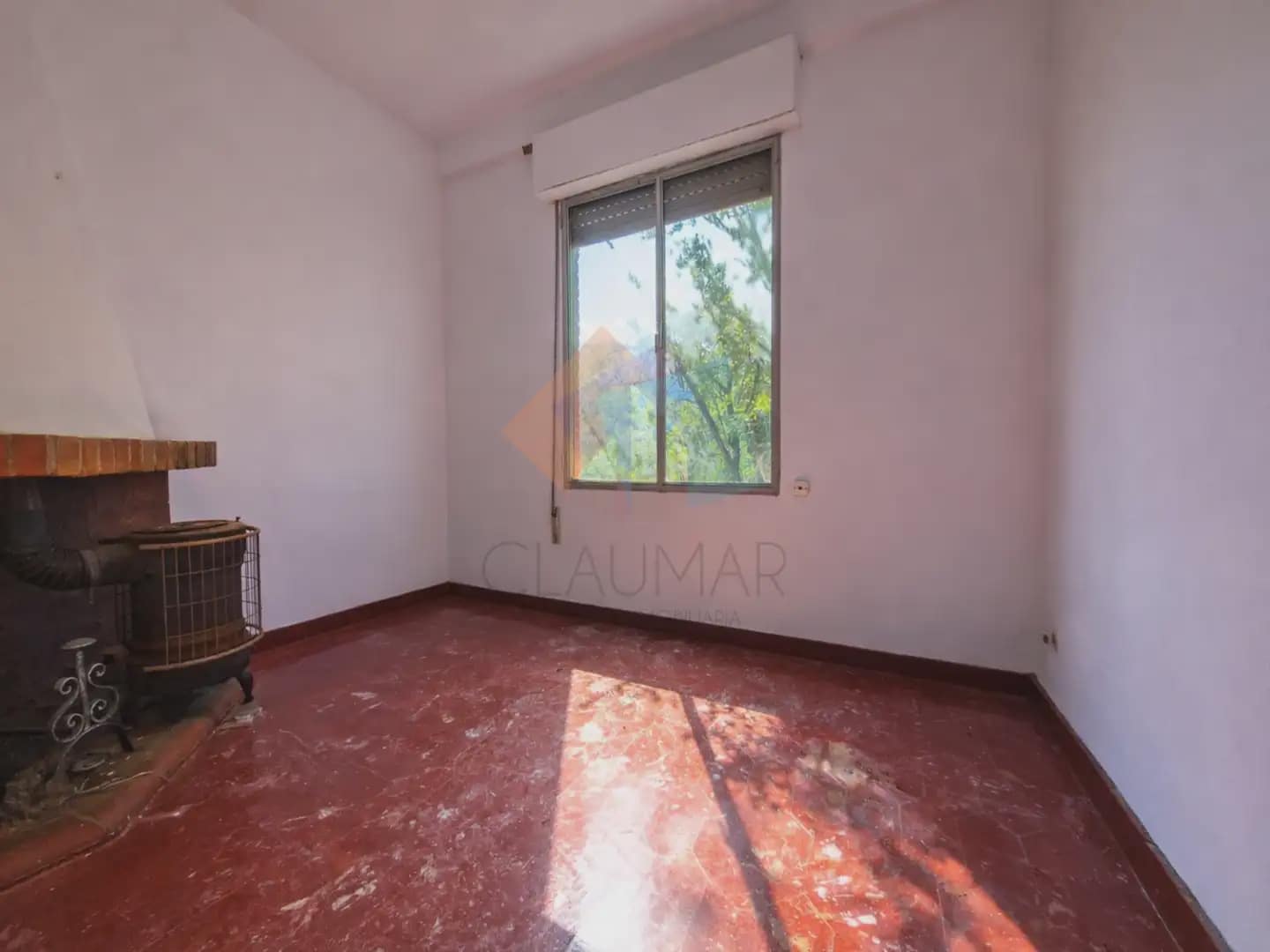 8 makuuhuone Paritalo myytävänä paikassa Montichelvo mukana uima-altaan - 180 000 € (Ref: 10034364)