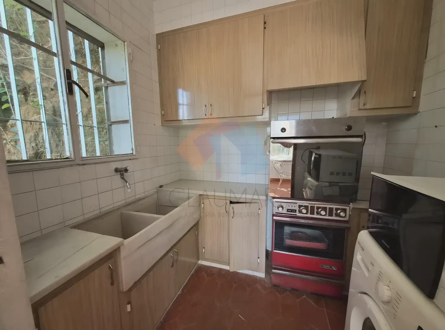 8 makuuhuone Paritalo myytävänä paikassa Montichelvo mukana uima-altaan - 180 000 € (Ref: 10034364)