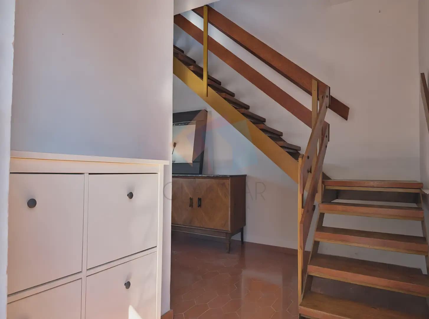 8 makuuhuone Paritalo myytävänä paikassa Montichelvo mukana uima-altaan - 180 000 € (Ref: 10034364)