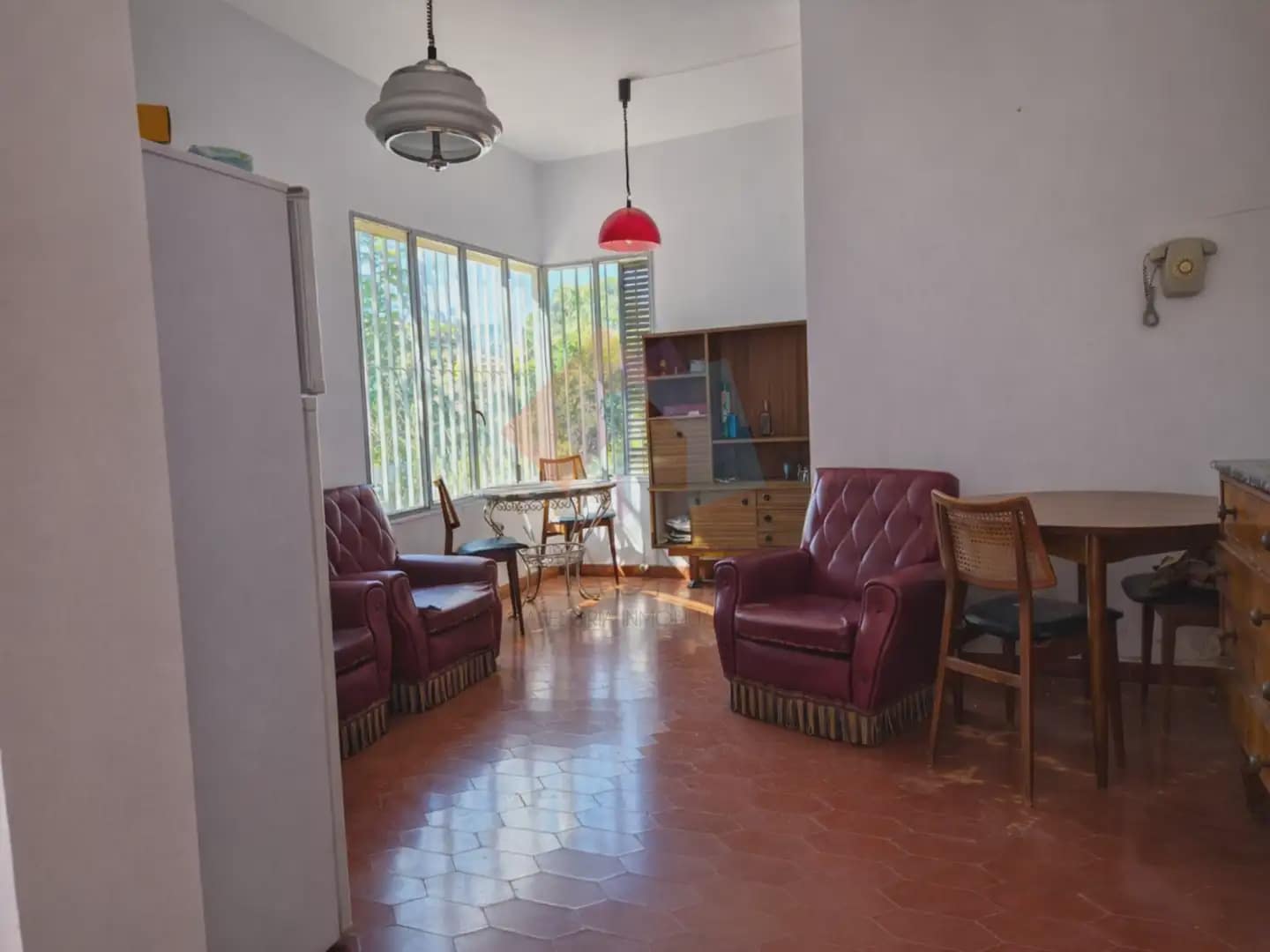 8 makuuhuone Paritalo myytävänä paikassa Montichelvo mukana uima-altaan - 180 000 € (Ref: 10034364)