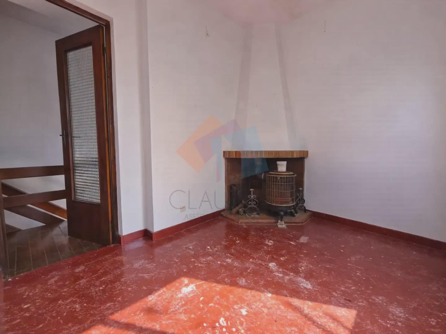 8 makuuhuone Paritalo myytävänä paikassa Montichelvo mukana uima-altaan - 180 000 € (Ref: 10034364)