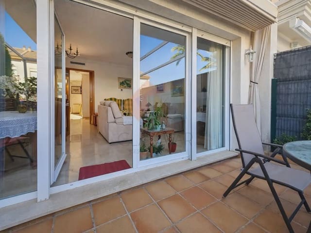 4 Zimmer Reihenhaus zu verkaufen in Gandia mit Pool Garage - 389.900 € (Ref: 10055779)