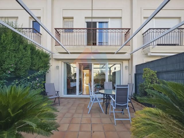 4 Zimmer Reihenhaus zu verkaufen in Gandia mit Pool Garage - 389.900 € (Ref: 10055779)