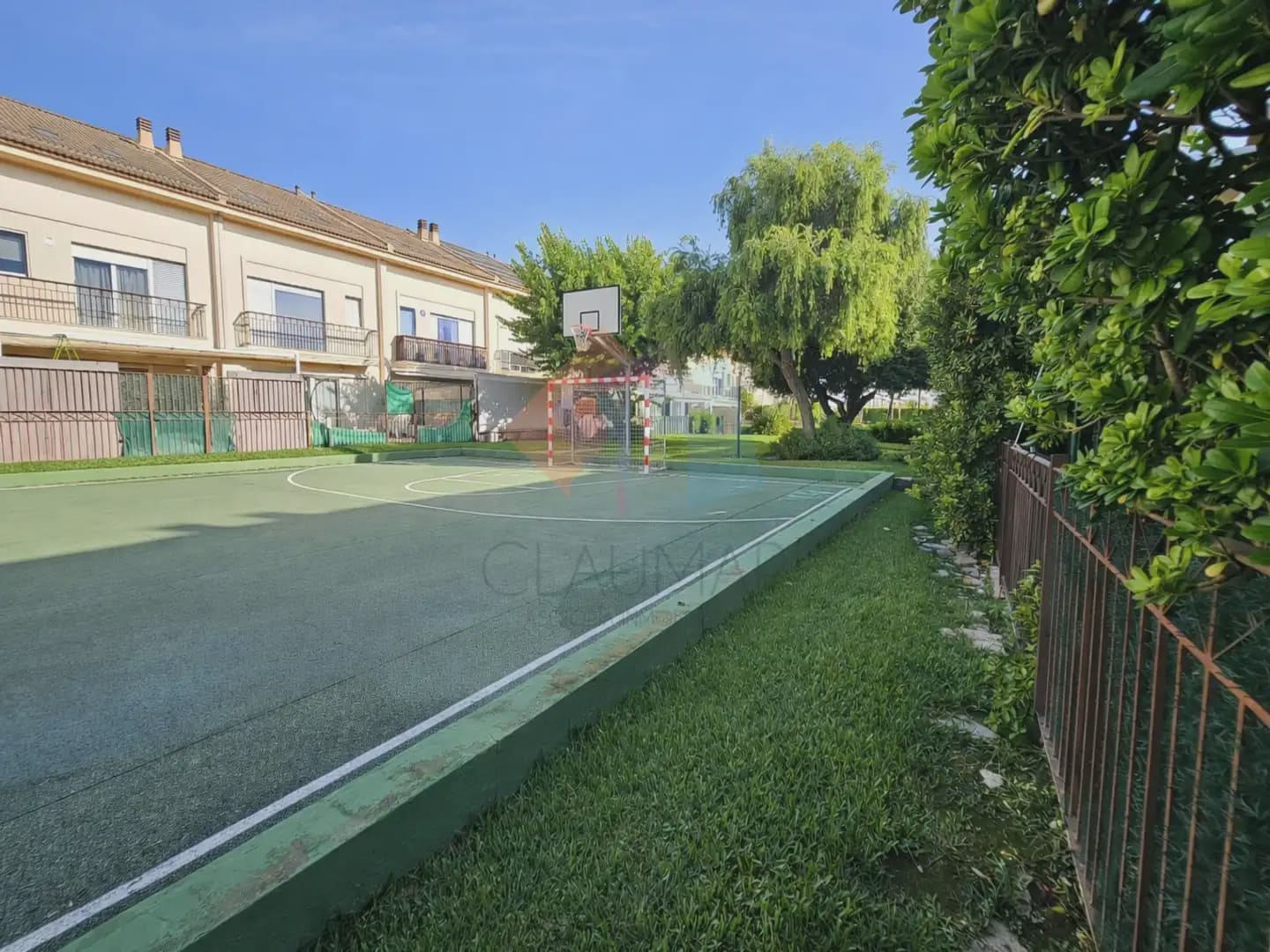 4 soverom Rekkehus til salgs i Gandia med svømmebasseng garasje - € 389 900 (Ref: 10055779)