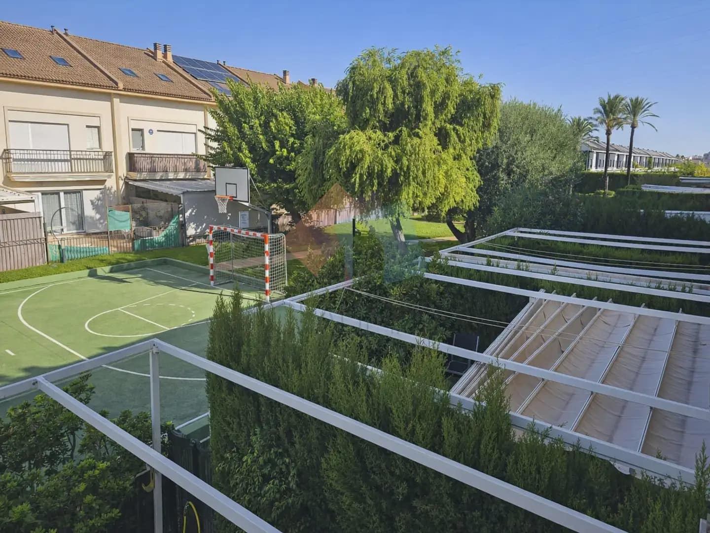 4 soverom Rekkehus til salgs i Gandia med svømmebasseng garasje - € 389 900 (Ref: 10055779)