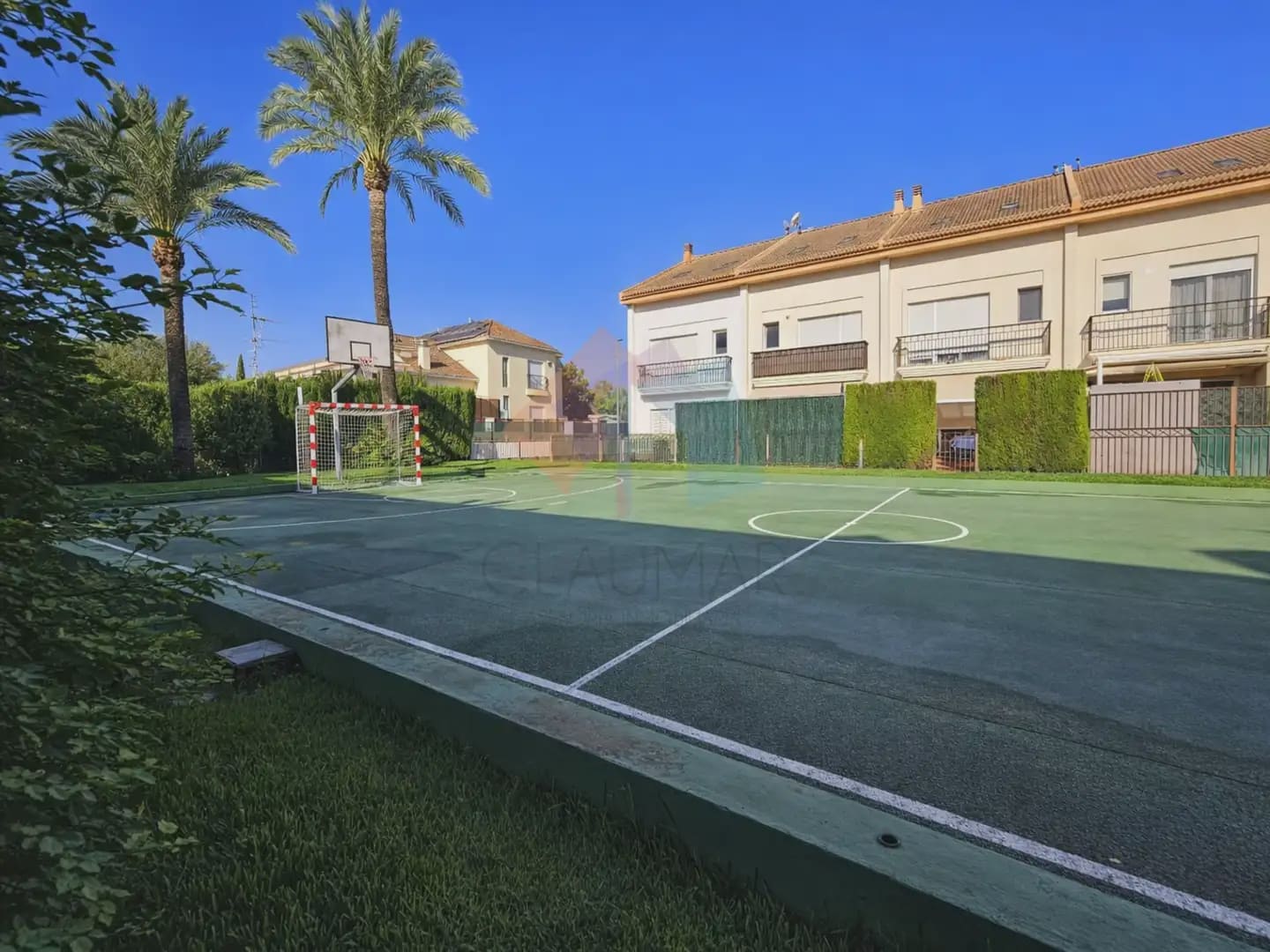 4 soverom Rekkehus til salgs i Gandia med svømmebasseng garasje - € 389 900 (Ref: 10055779)