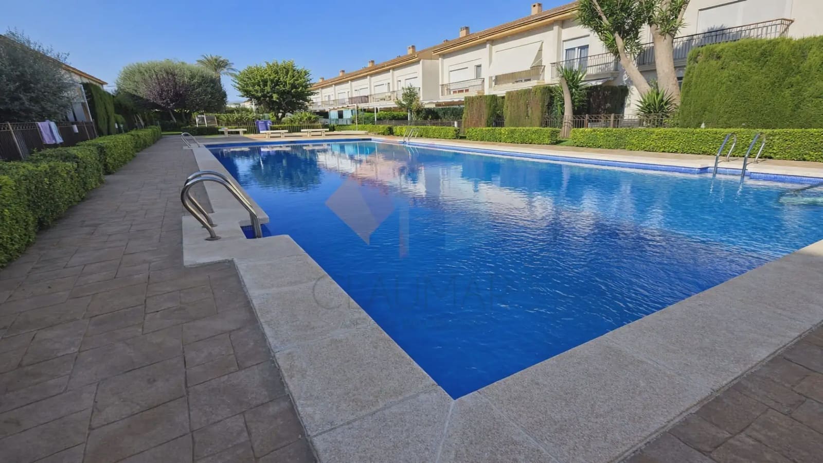 4 soverom Rekkehus til salgs i Gandia med svømmebasseng garasje - € 389 900 (Ref: 10055779)