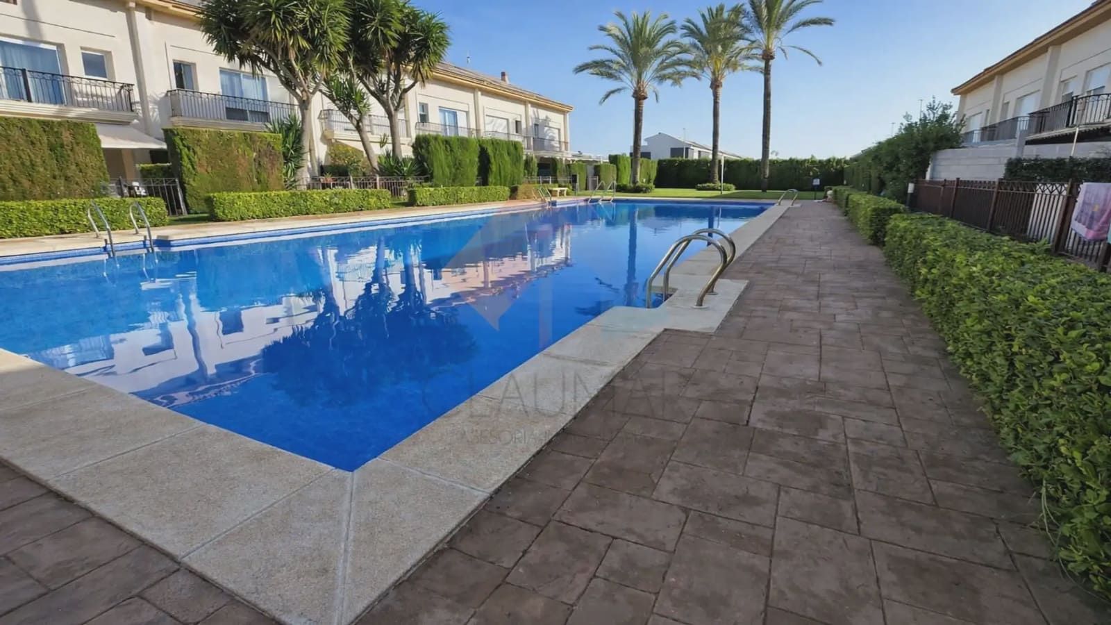 4 soverom Rekkehus til salgs i Gandia med svømmebasseng garasje - € 389 900 (Ref: 10055779)
