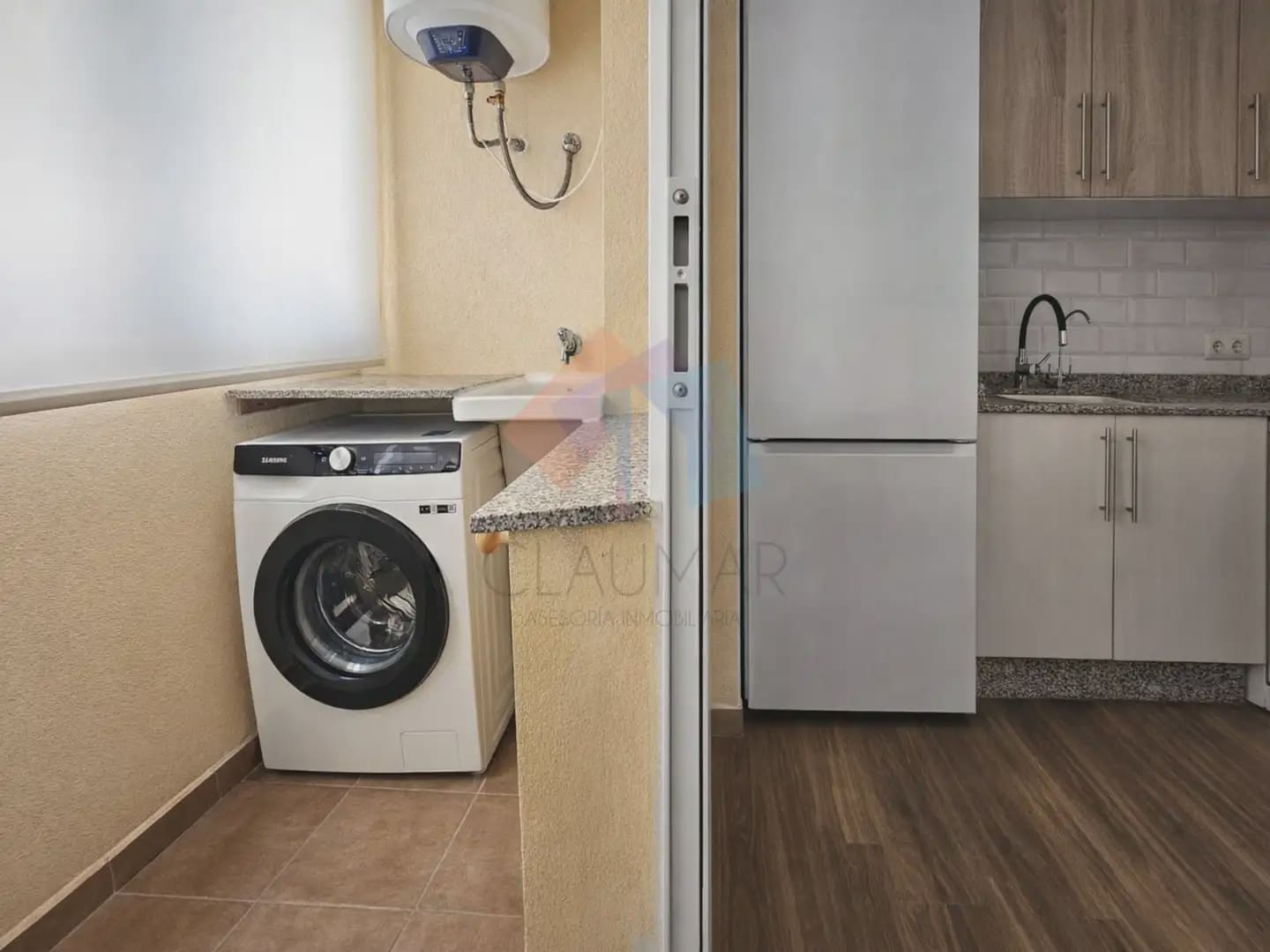3 slaapkamer Flat te huur in Gandia met garage - € 975 (Ref: 10060813)