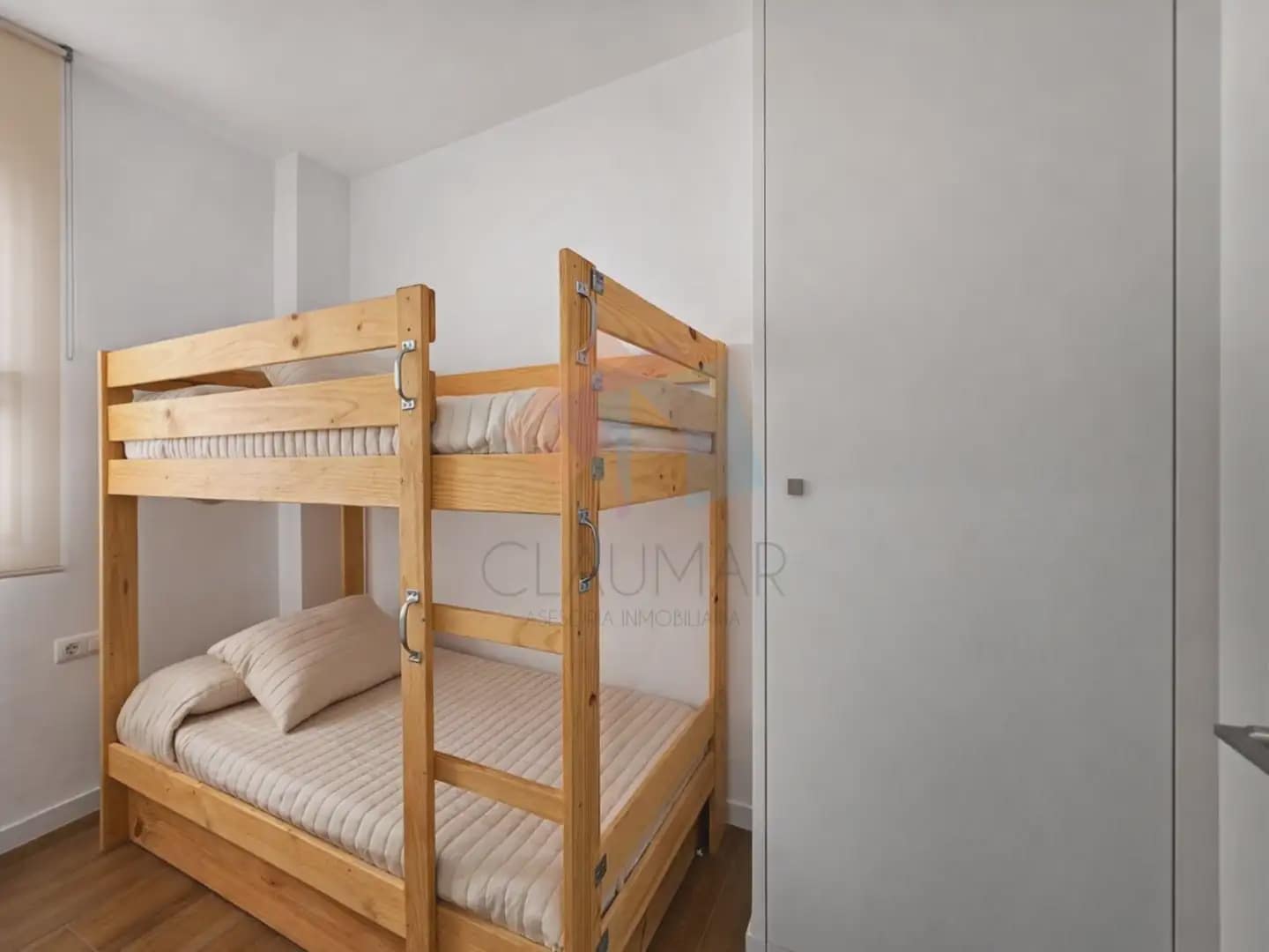 3 slaapkamer Flat te huur in Gandia met garage - € 975 (Ref: 10060813)