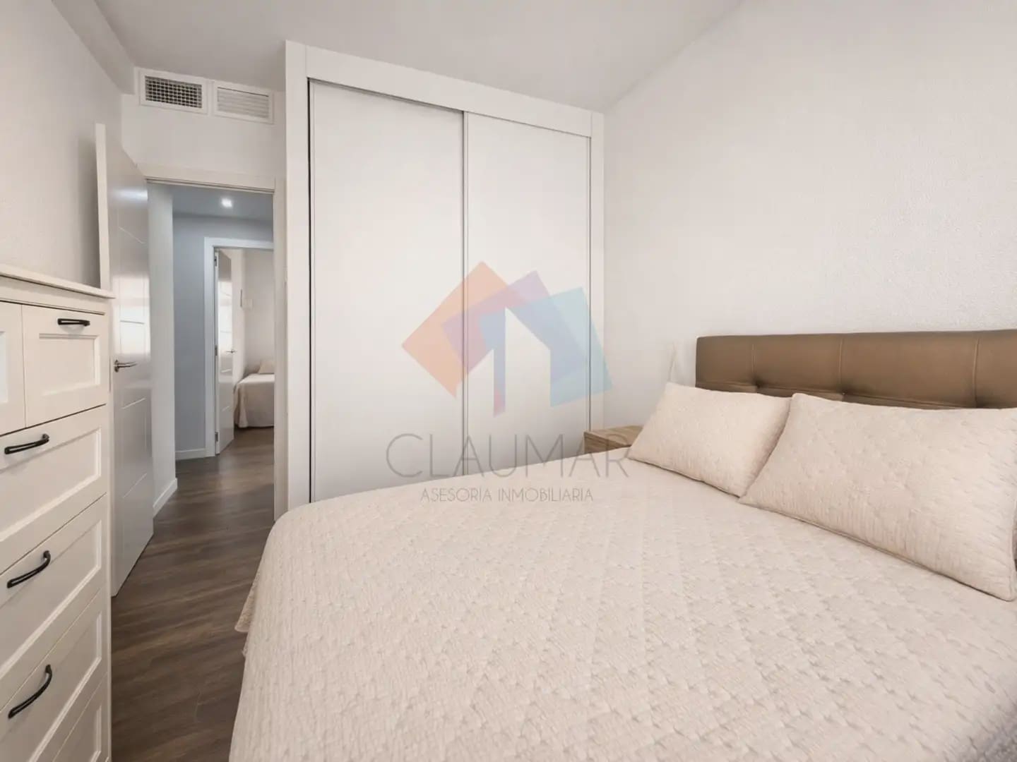 3 slaapkamer Flat te huur in Gandia met garage - € 975 (Ref: 10060813)